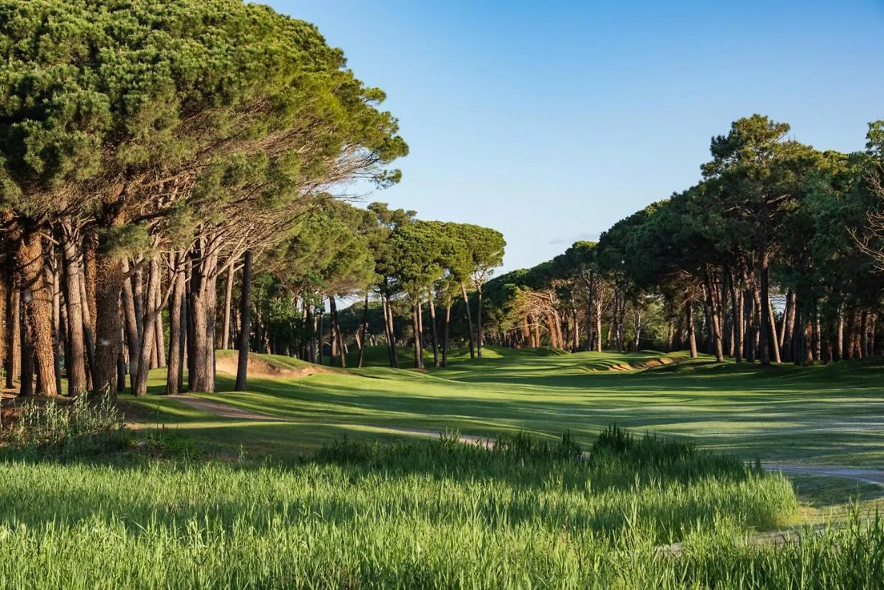 Hotel Empordà Golf Torroella de Montgrí 4*,